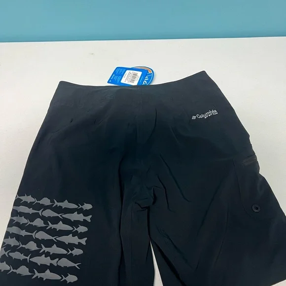 Columbia men's Performance Fishing Shorts. 30x9. w/ bottle opener - Picture 3 of 7